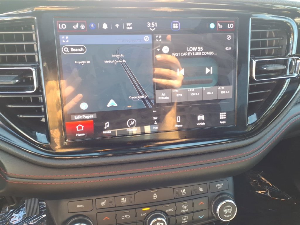 Used 2025 Dodge Durango GT AWD/4WD image 9