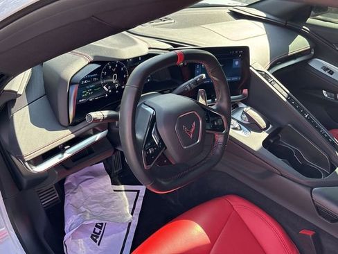 Used 2024 Chevrolet Corvette Stingray Convertible w/ Z51 Performance Package image 10