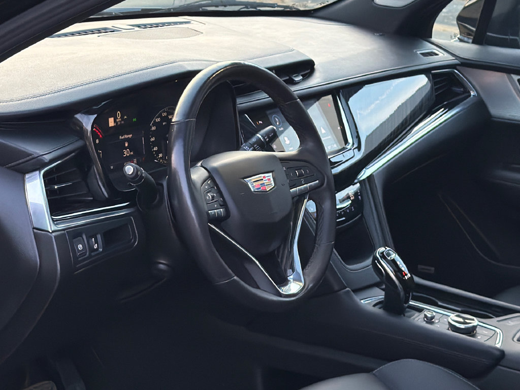 Used 2023 Cadillac XT6 Premium Luxury AWD/4WD image 16