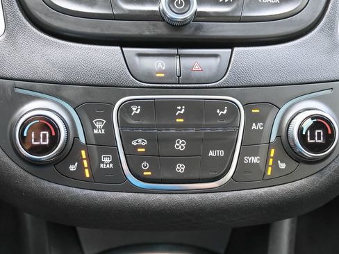 Used 2024 Chevrolet Malibu LT FWD image 15