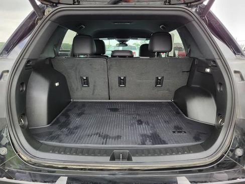 Used 2026 GMC Terrain AT4 w/ Convenience Package III AWD/4WD image 31