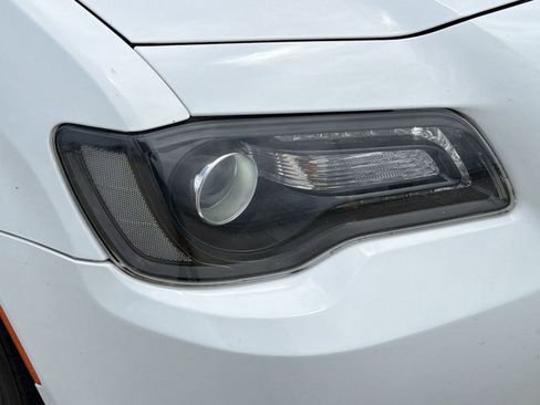 Used 2019 Chrysler 300 Touring w/ Sport Appearance Package RWD image 11