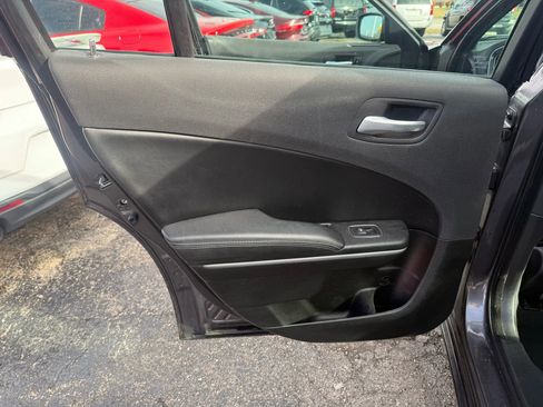 Used 2019 Dodge Charger SXT w/ Leather Interior Group image 16
