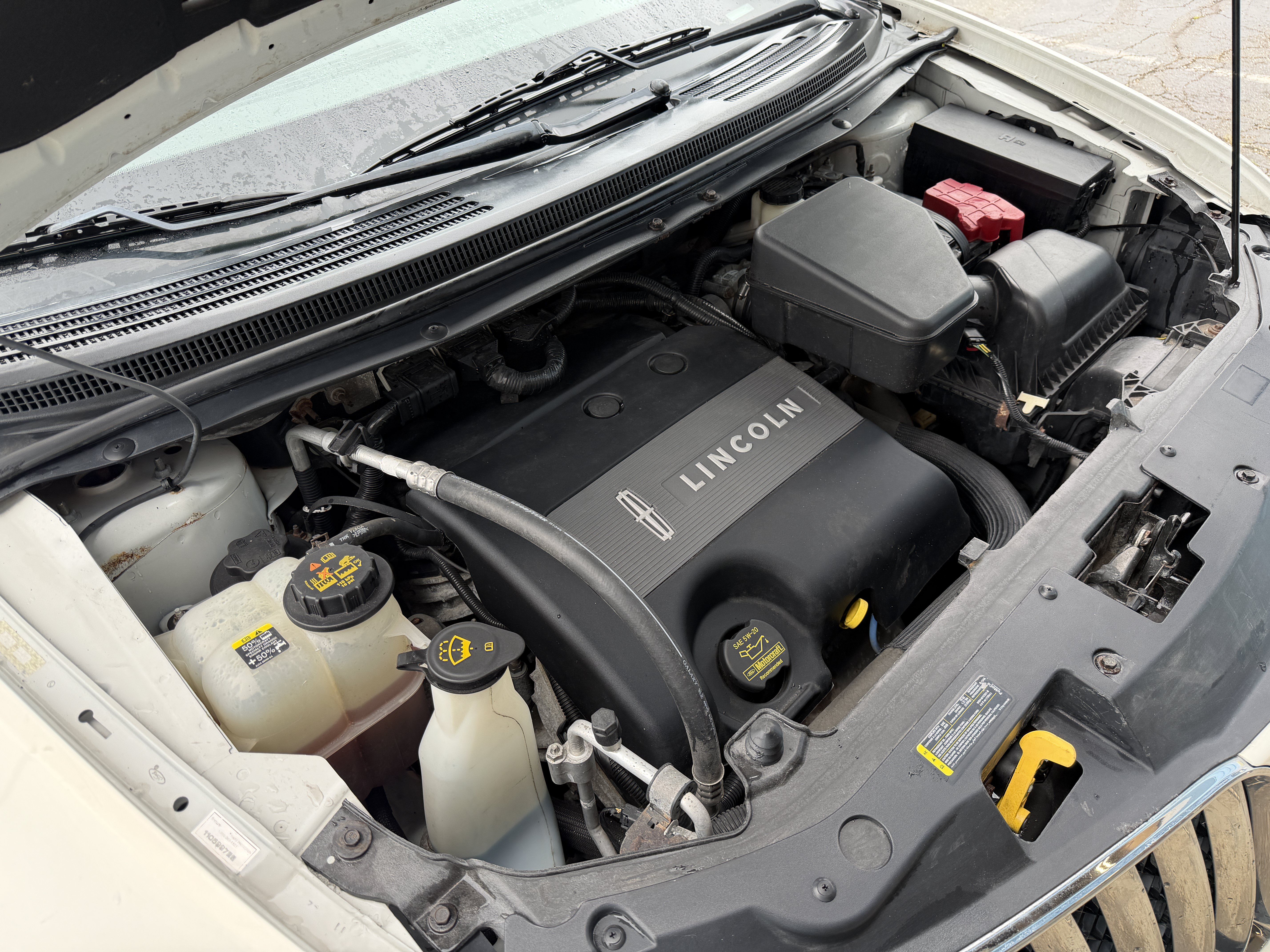Used 2012 Lincoln MKX AWD image 36