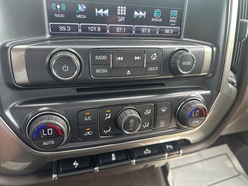 Used 2018 Chevrolet Silverado 1500 LT w/ All Star Edition image 24