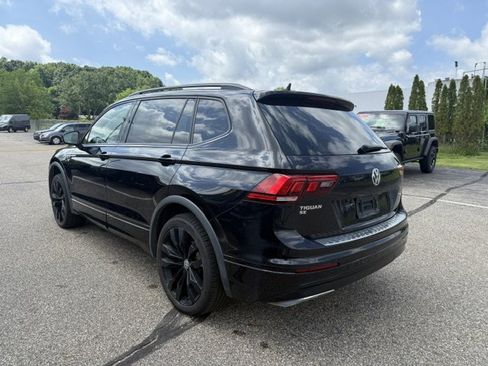 Used 2020 Volkswagen Tiguan SE R-Line AWD/4WD image 4
