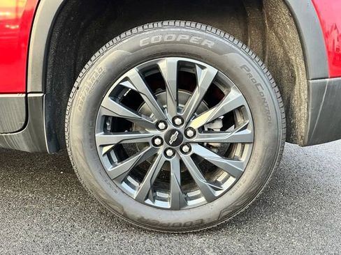 Used 2022 Chevrolet Traverse RS image 13