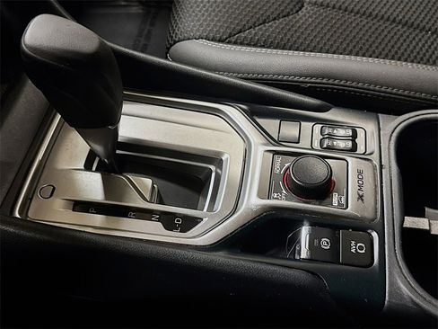 Used 2020 Subaru Forester Premium image 18