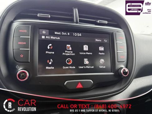 Used 2022 Kia Soul LX image 32