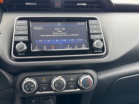 New 2025 Nissan Kicks Play S image 5