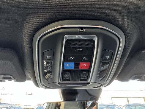 New 2025 Jeep Grand Cherokee Laredo X w/ Luxury Tech Group I image 22