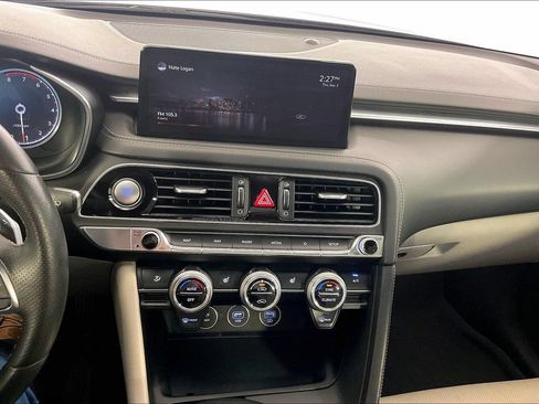 Used 2022 Genesis G70 2.0T RWD image 30