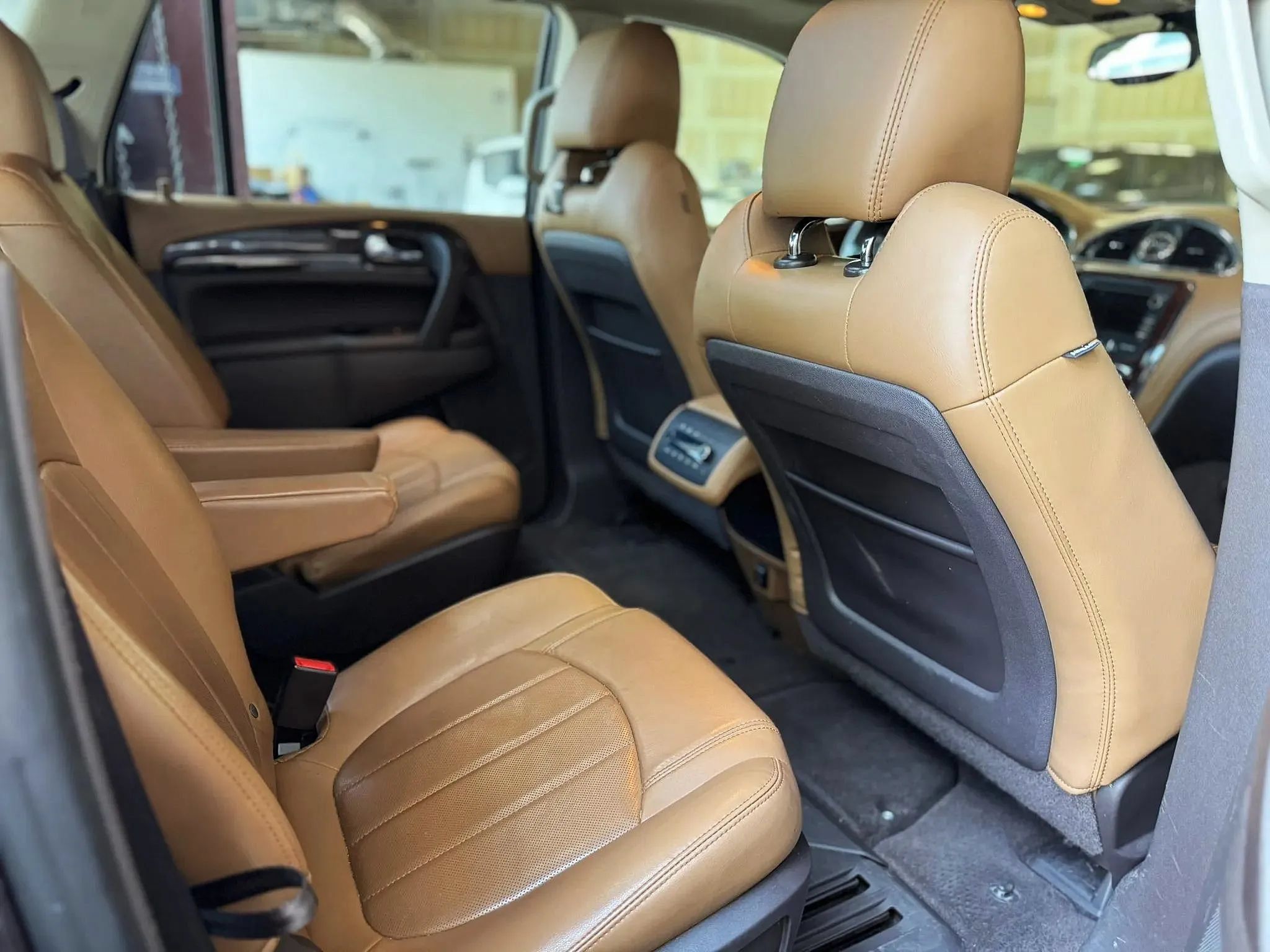 Used 2016 Buick Enclave Premium w/ Experience Buick Package FWD image 17