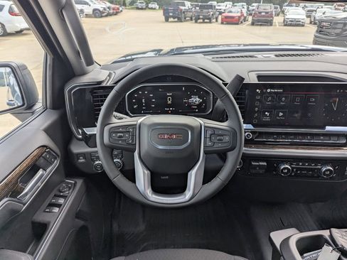 New 2026 GMC Sierra 1500 Elevation image 4