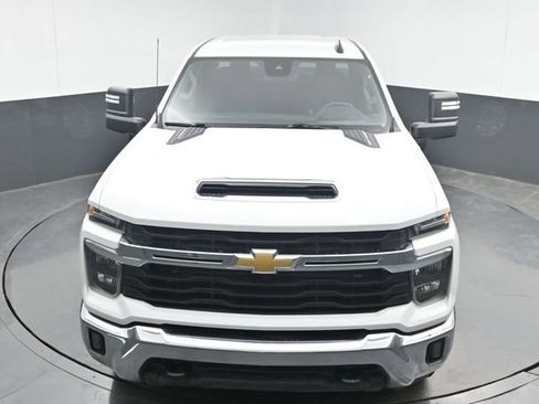 Used 2024 Chevrolet Silverado 2500 LT AWD/4WD image 32