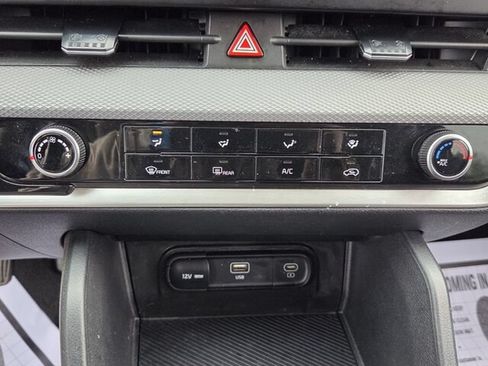 Used 2024 Kia Sportage LX FWD image 20