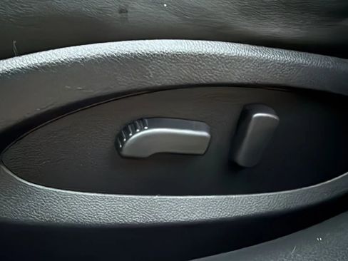 Used 2012 INFINITI EX35 Journey w/ Premium Pkg image 22