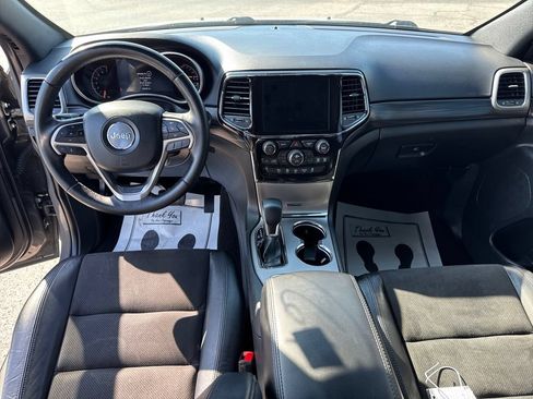 Used 2022 Jeep Grand Cherokee Laredo X AWD/4WD image 15