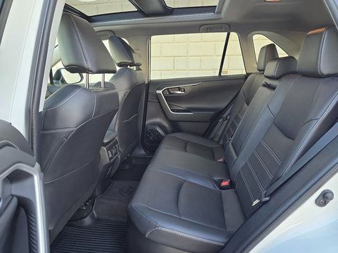 Used 2021 Toyota RAV4 Limited image 21