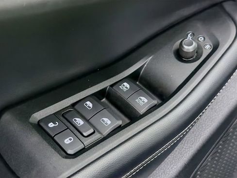 Used 2025 Jeep Grand Cherokee L Laredo AWD/4WD image 19