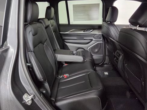 New 2026 Jeep Grand Cherokee Limited AWD/4WD image 33