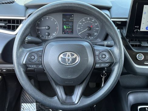 Used 2024 Toyota Corolla LE FWD image 11