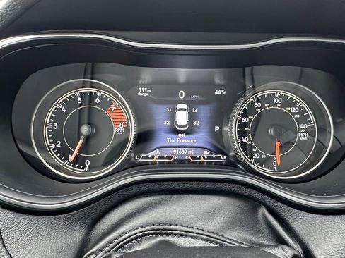 Used 2020 Jeep Cherokee Limited image 13