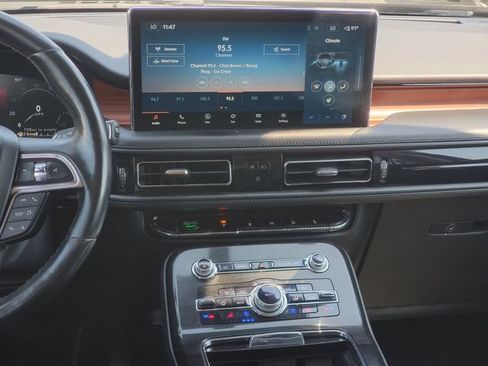 Certified 2023 Lincoln Nautilus Reserve AWD/4WD image 29