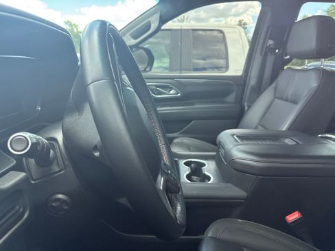 Used 2022 Chevrolet Tahoe RST w/ Luxury Package AWD/4WD image 34