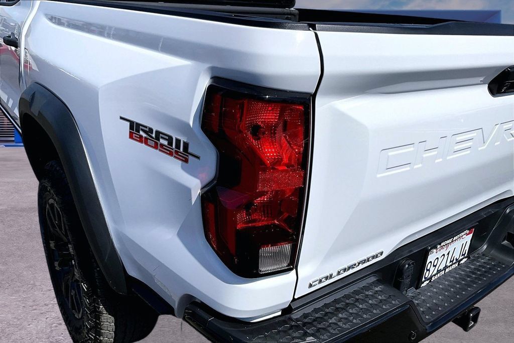 Used 2026 Chevrolet Colorado Trail Boss AWD/4WD image 27