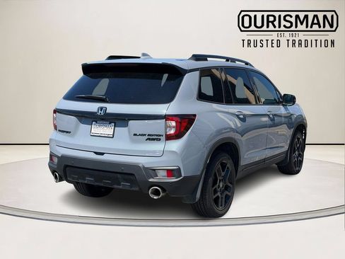 Used 2024 Honda Passport Black Edition image 8