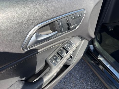 Certified 2017 Mercedes-Benz GLA 250 4MATIC image 17