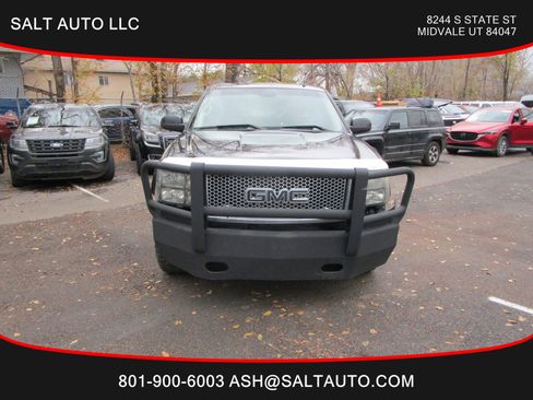 Used 2011 GMC Sierra 1500 Denali image 2