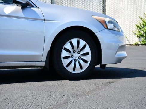 Used 2012 Honda Accord LX image 9