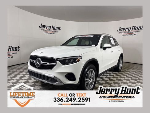 Used 2023 Mercedes-Benz GLC 300 4MATIC image 1