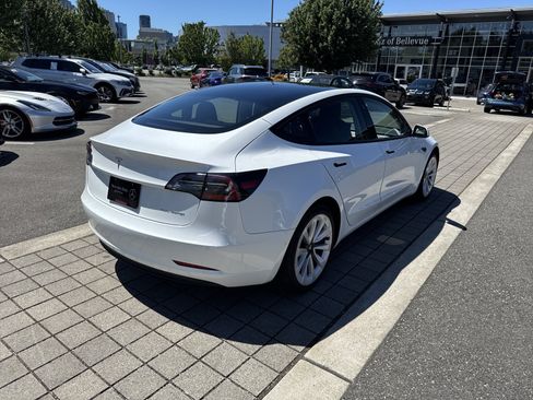 Used 2022 Tesla Model 3 Long Range AWD/4WD image 5
