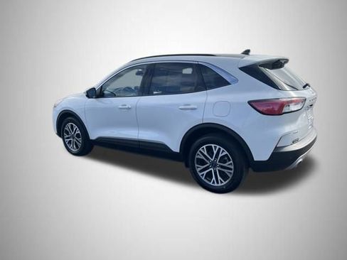 Used 2022 Ford Escape SEL image 3