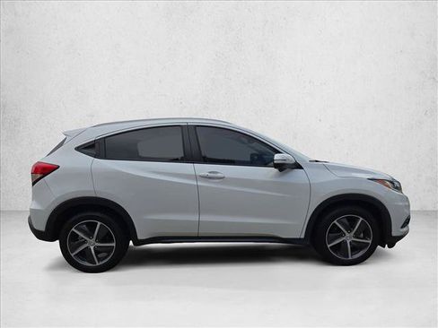 Used 2022 Honda HR-V EX-L image 4