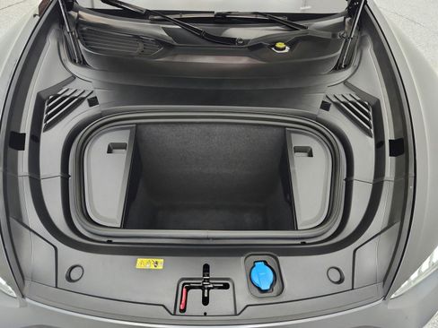 Used 2023 Audi e-tron GT Premium Plus image 16