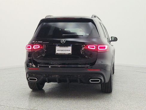 Used 2022 Mercedes-Benz GLB 250 image 6
