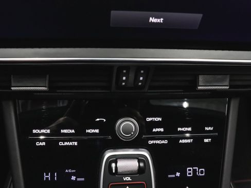 Used 2023 Porsche Cayenne GTS w/ Premium Package image 46