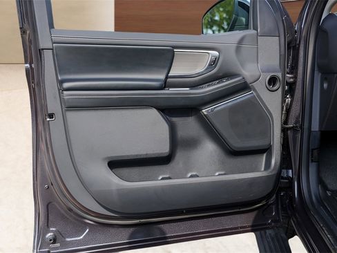 Used 2025 Ford Expedition Max Platinum w/ Driver's Package image 24