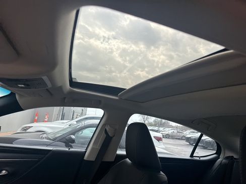 Used 2022 Lexus ES 350 w/ Premium Package image 5