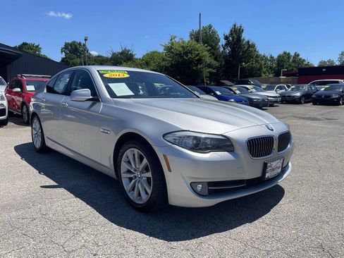 Used 2013 BMW 528i xDrive Sedan AWD/4WD image 2