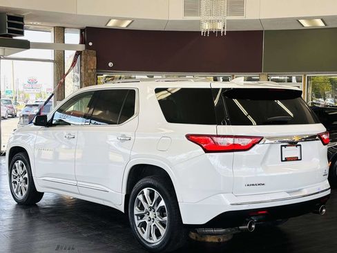 Used 2020 Chevrolet Traverse Premier FWD image 10