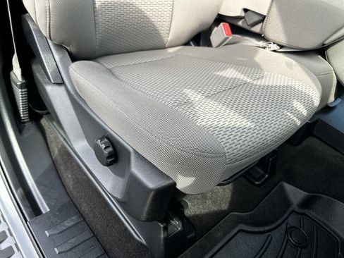 Used 2019 Ford F150 XLT AWD/4WD image 16