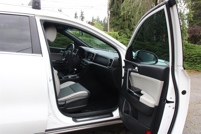 Used 2019 Kia Sportage EX w/ EX Sport Appearance Package AWD/4WD image 14