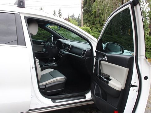 Used 2019 Kia Sportage EX w/ EX Sport Appearance Package AWD/4WD image 14