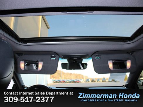 Used 2021 Toyota Avalon XSE image 9