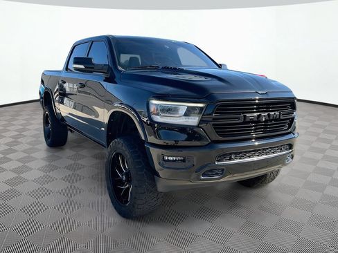 Used 2019 RAM 1500 Laramie AWD/4WD image 3